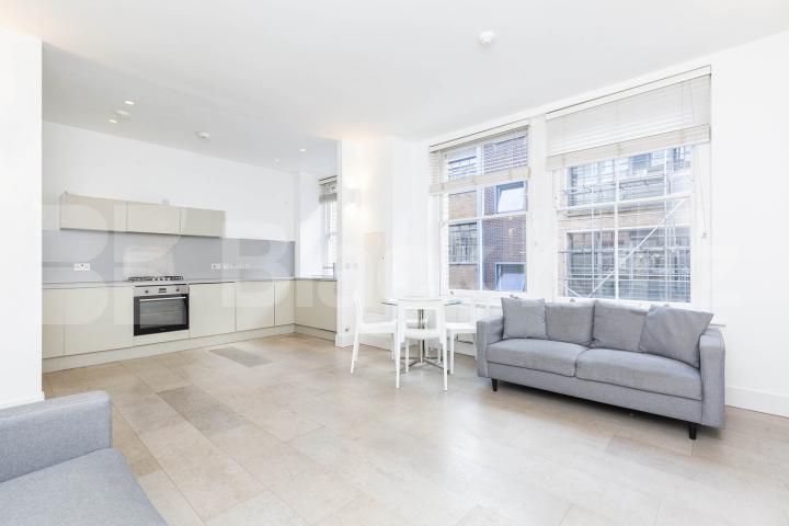 Stunning and spacious 3 bed warehouse conversion in the popular Clerkenwell area Great Sutton Street , Clerkenwell / Farringdon